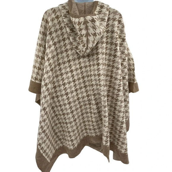 Coco + Carmen Brina Hooded Drawstring Pullover Knit Poncho Carmel Cream One Size - Picture 10 of 16